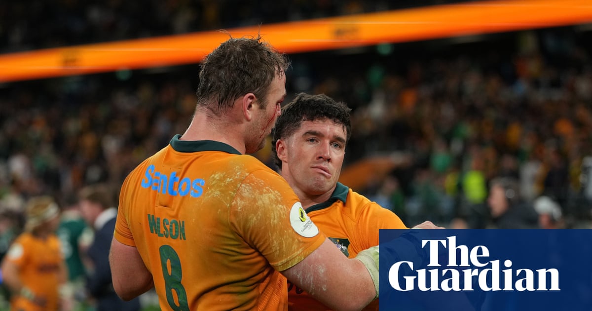 Joe Schmidt Struggles With the Wallabies Flyhalf Injury Crisis