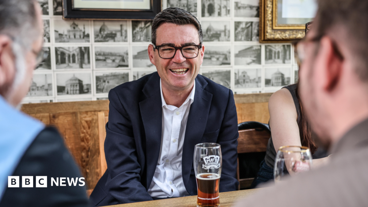 Prime Minister Andy Burnham during a visit to the Hare pub in Harlow, Essex on 23 July, 2026