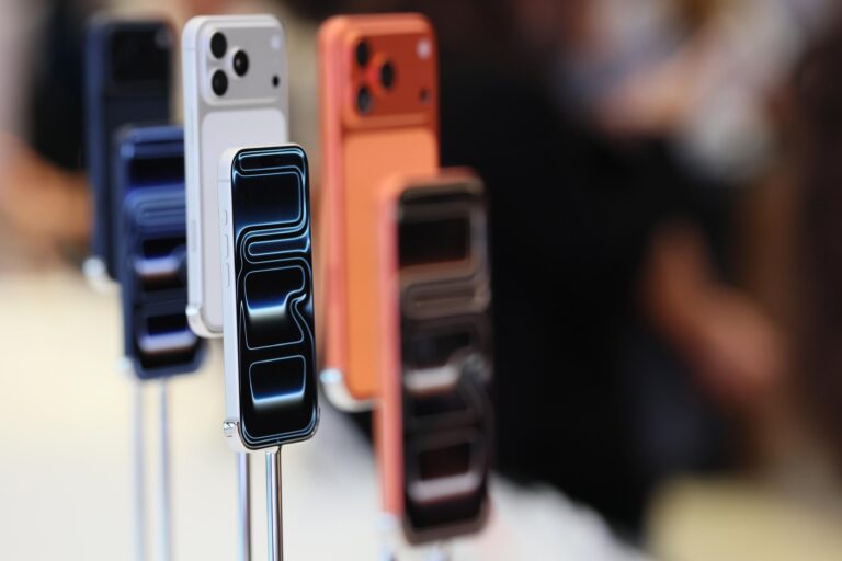 Apple to Launch iPhone 18 Pro in September While Delaying Standard Models