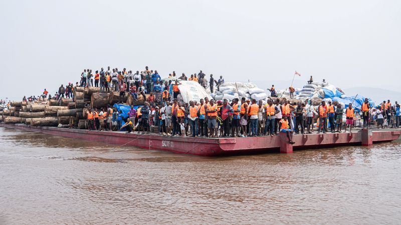 DRC Health Authorities Quarantine Boat Near Kinshasa After Ebola Death