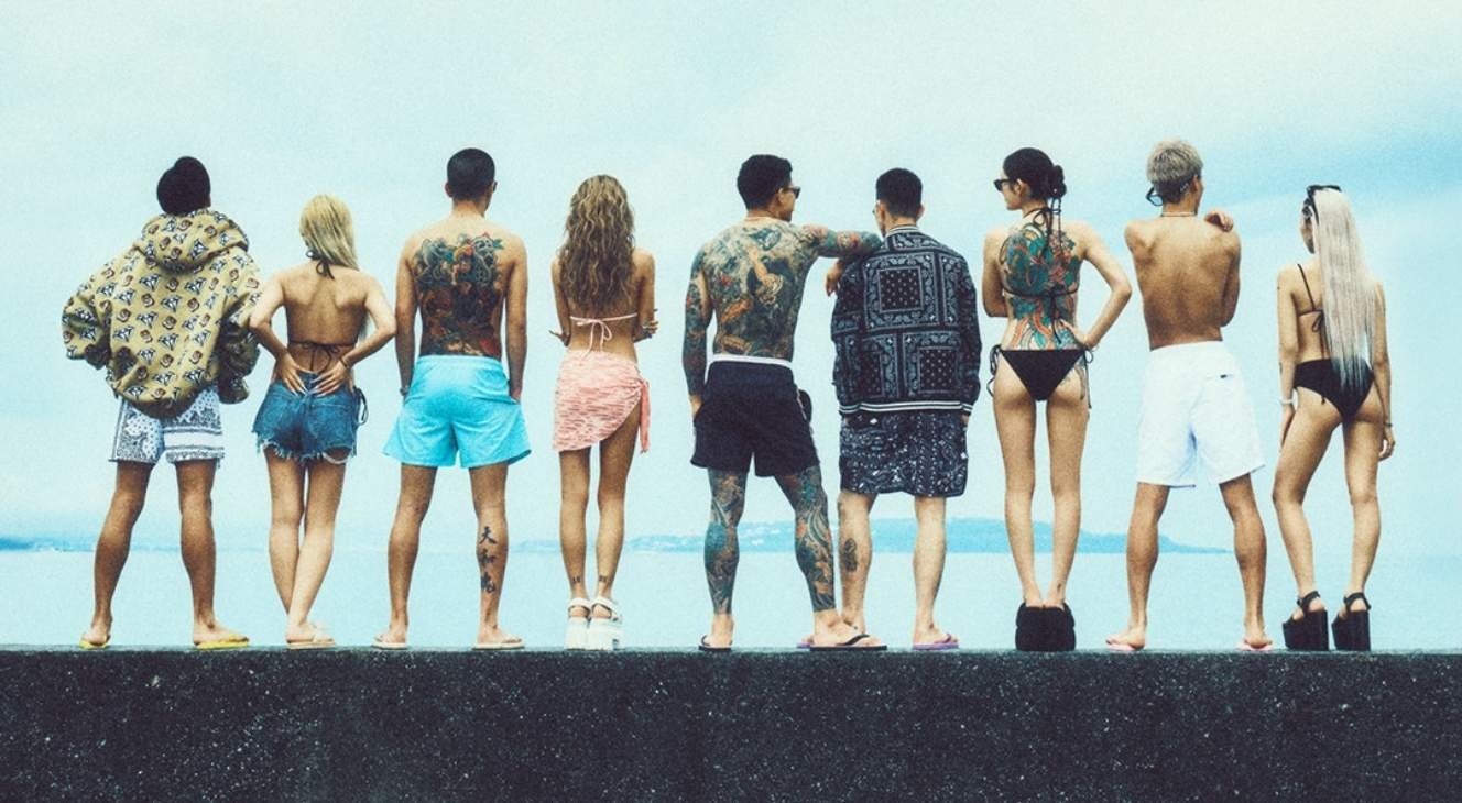 Badly in Love Season 2 keyart