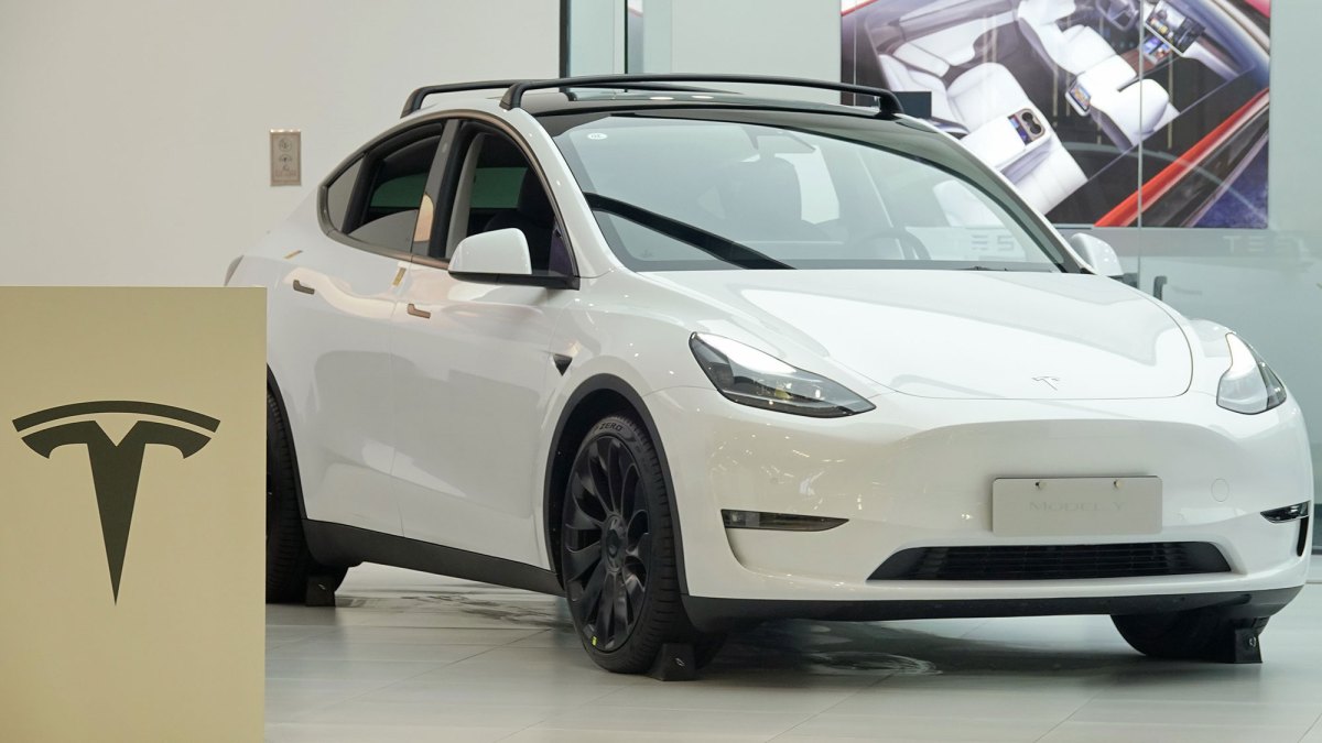 China Recalls Millions of Teslas Over Flush Door Handles