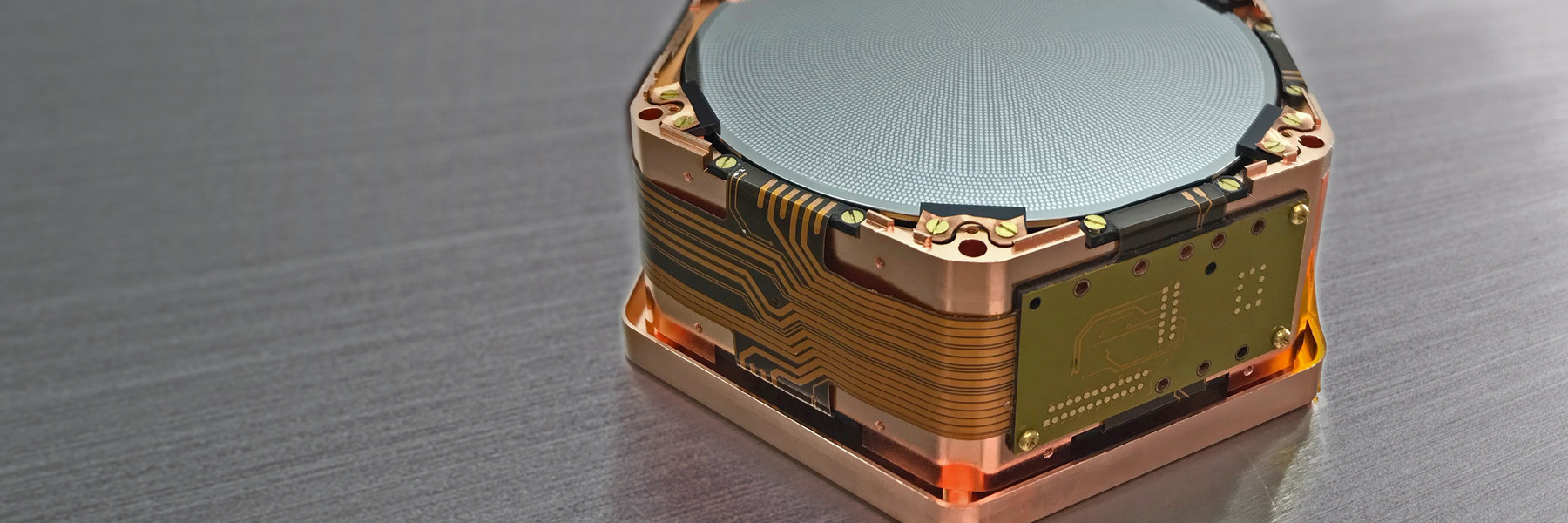Super cryogenic dark matter detector