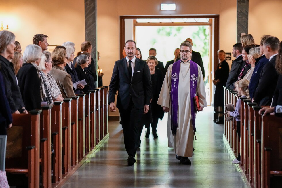 Norway's King Haakon arrives for the mourning service for King Harald in Asker church, Asker, Norway, Sunday Aug. 30, 2026