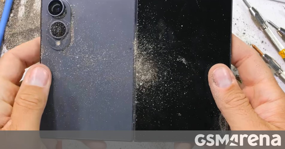 Galaxy Z Fold 8 Survives Extreme Durability Tests by JerryRigEverything