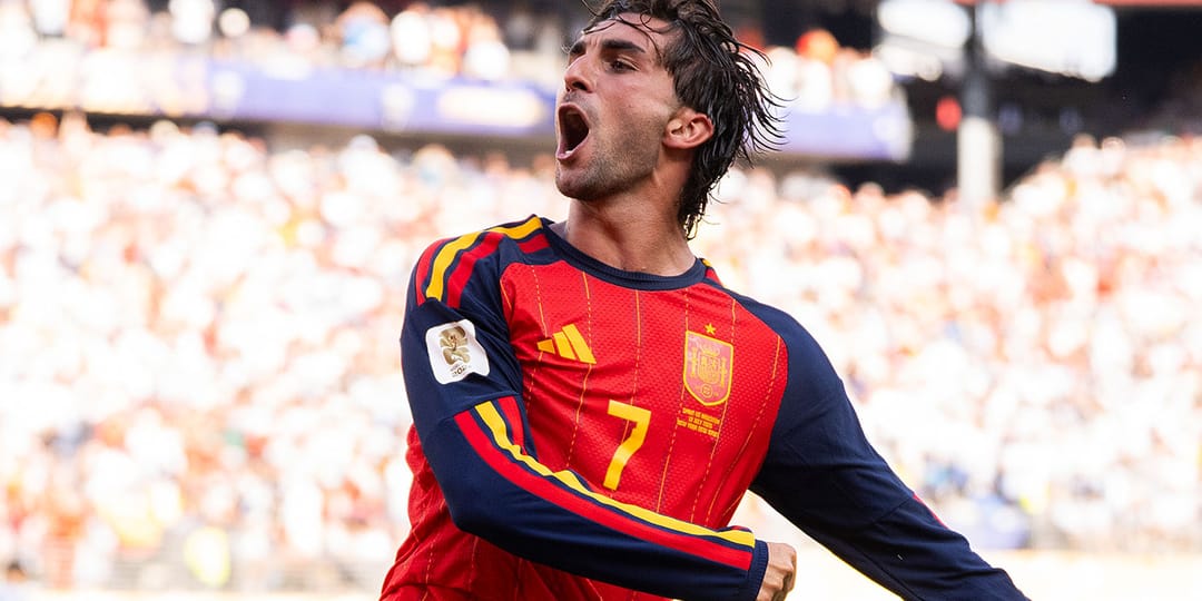 World Cup Winner Ferran Torres Is Officially Signing With Paris Saint-Germain