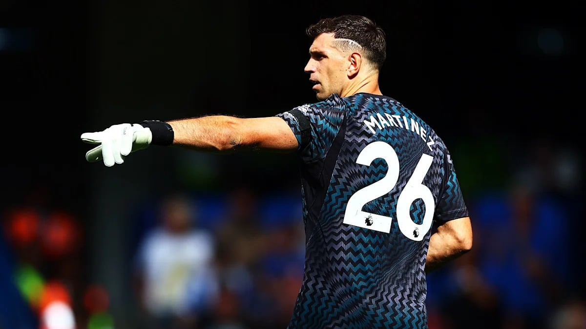 'I'm going to do it with pride' - Emiliano Martinez reveals John Terry's blessing after taking iconic Che