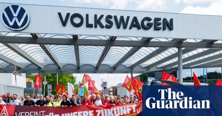 Volkswagen Supervisory Board Approves Plan to Cut 100,000 Jobs by 2030
