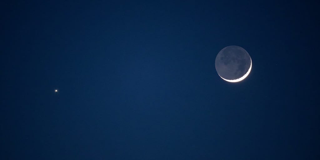 Venus and Crescent Moon to Align in September 2026 Sky
