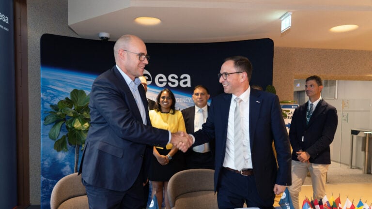 ClearSpace to Advance Phoenix Satellite Life-Extension Spacecraft With ESA