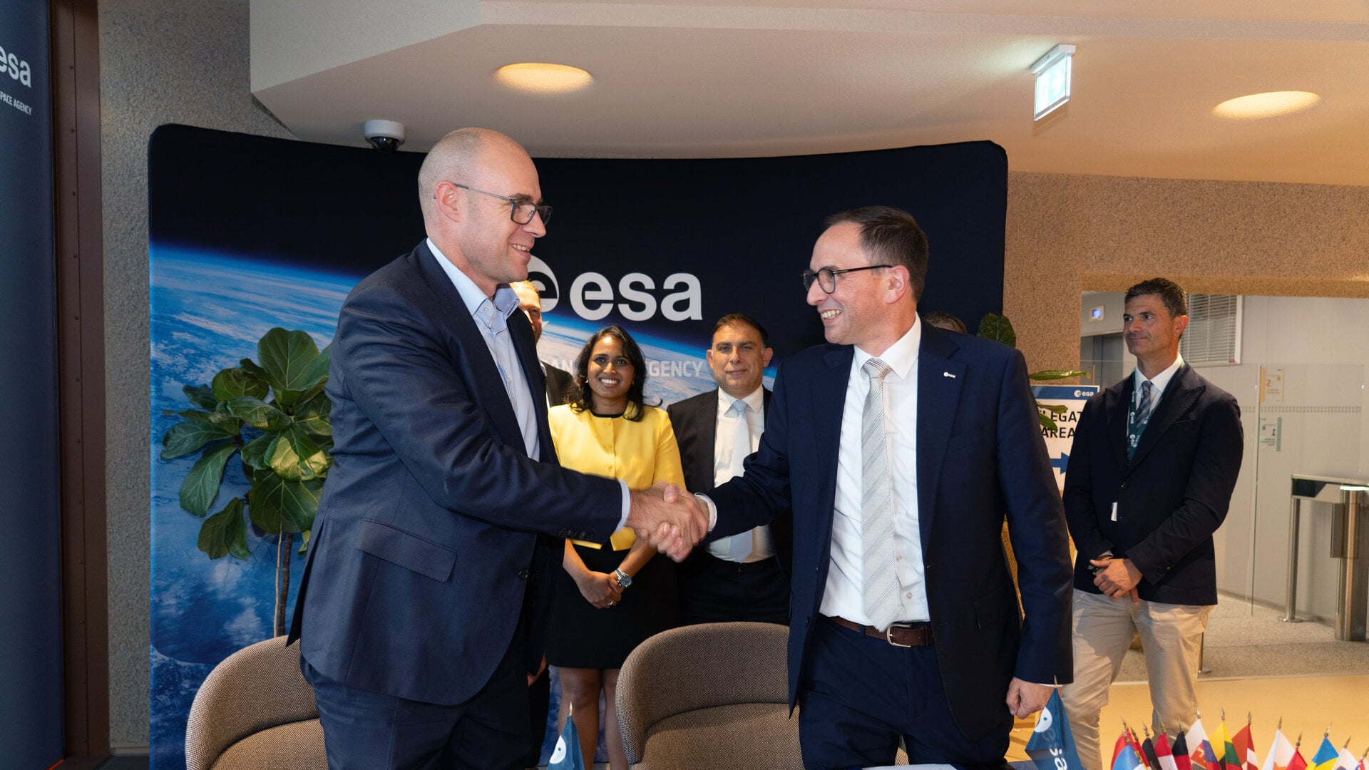 ClearSpace to Advance Phoenix Satellite Life-Extension Spacecraft With ESA