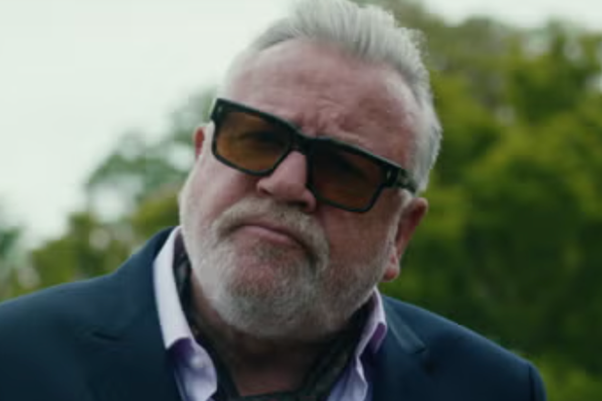 Ray Winstone Recalls Confronting Director Who Groped Female Co-Star