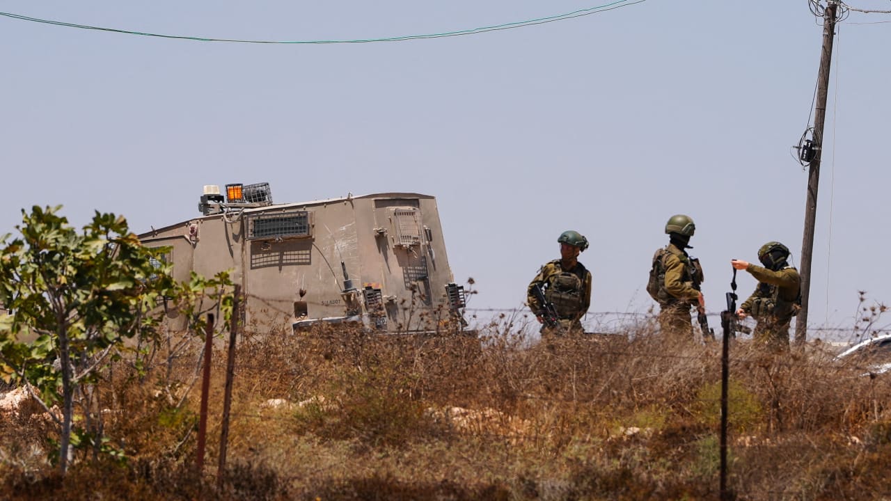 Israeli Man Wounded in West Bank Stabbing Attack Sparking Manhunt