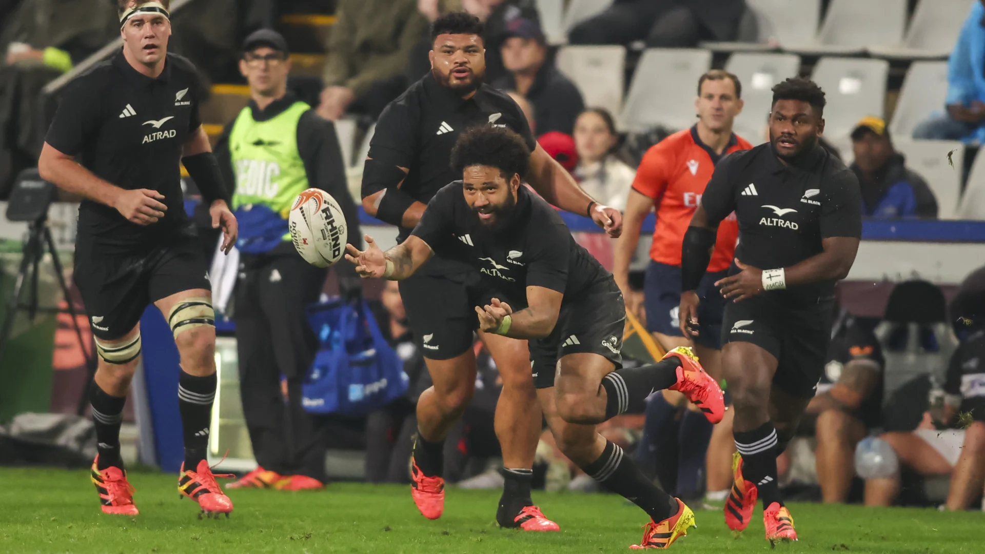 Fehi Fineanganofo Delays Newcastle Move To Stay In NZ Through 2027 World Cup