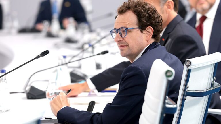 Anthropic CEO Dario Amodei Urges AI Industry to Slow Development Pace
