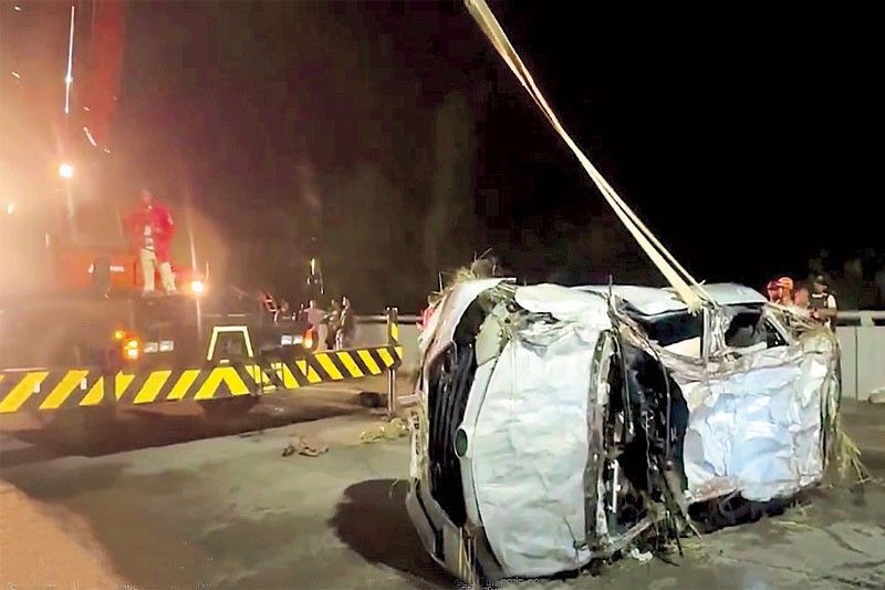 Tarlac Bridge Collapse Rescuers Recover Second Body in Pangasinan