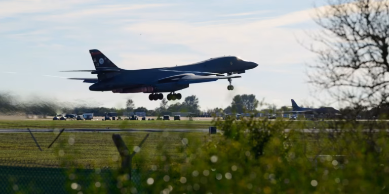All B-1 Bombers Returning to U.S. From U.K. Base