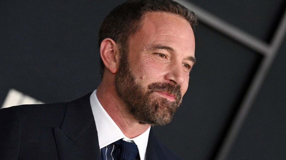 Ben Affleck says dating isn't a priority amid Shakira setup rumors