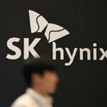 Asian Stocks Plunge in Tech Sell-Off Led by South Korea and Japan