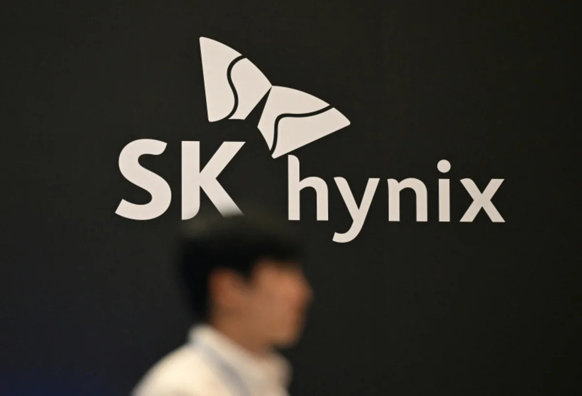 Asian Stocks Plunge in Tech Sell-Off Led by South Korea and Japan